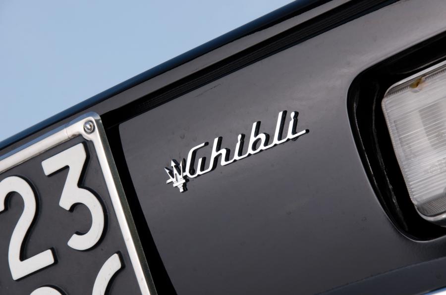  Maserati Ghibli Coupe Black 1968 года  (фото 15 из 19)